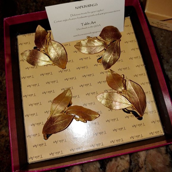 Table Art Dining 4 Table Art Michael Michaud Gold Bay Leaf Napkin